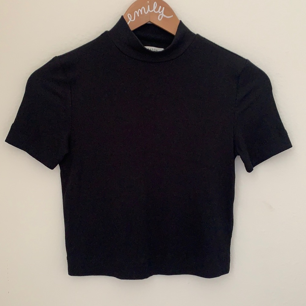 Babaton ribbed turtle neck crop